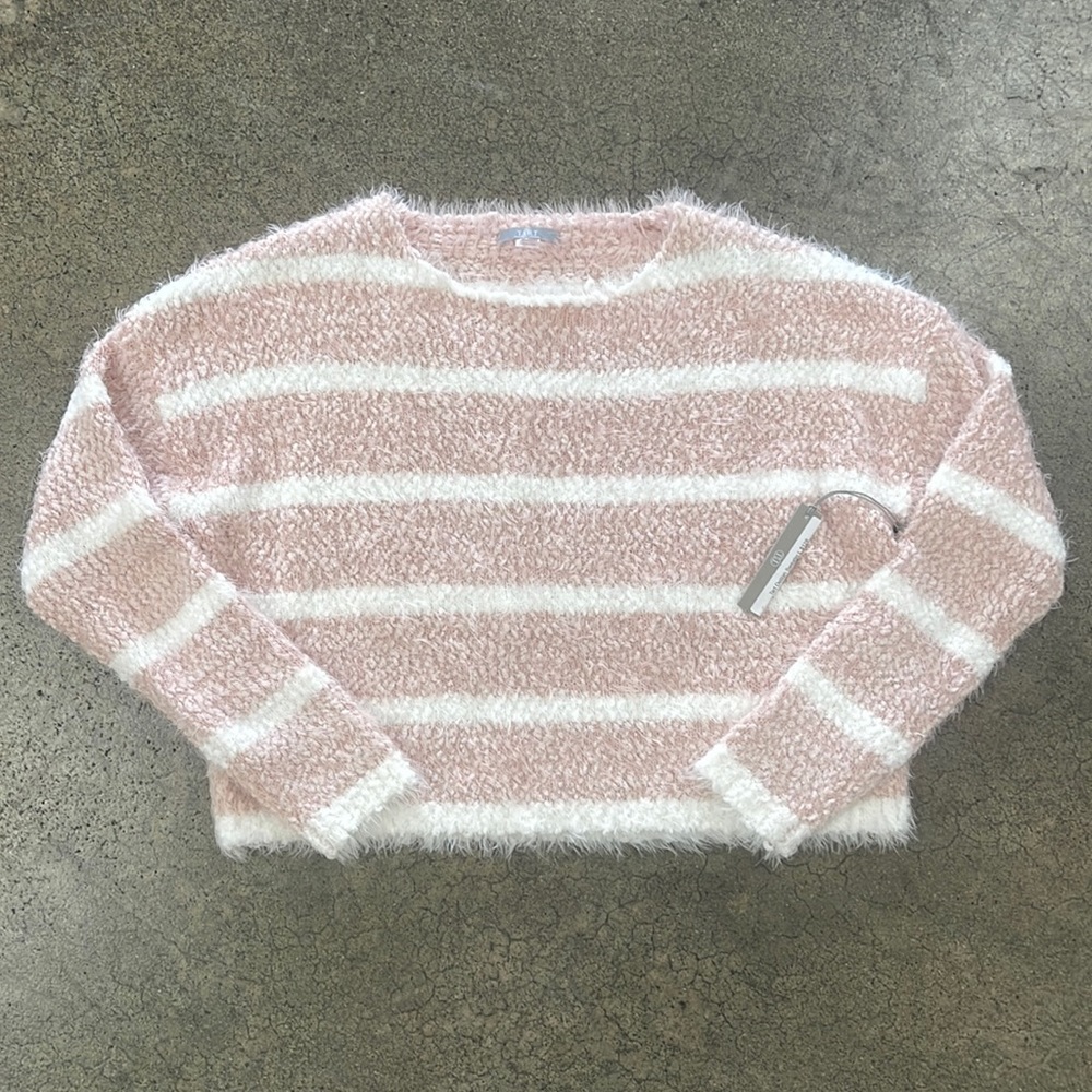 Tart Collections Sweater, Large, NWT